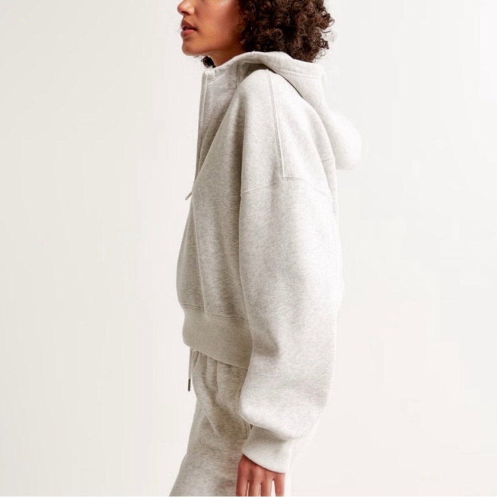 abercrombie and fitch A&F sunday half-zip hoodie light grey XS